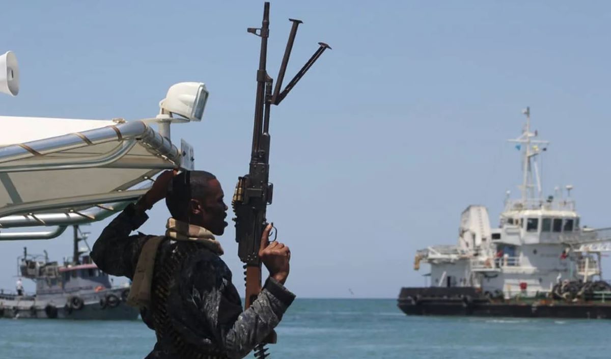 La piratería marítima se reduce en 2024, pero sigue en riesgo la seguridad de las tripulaciones