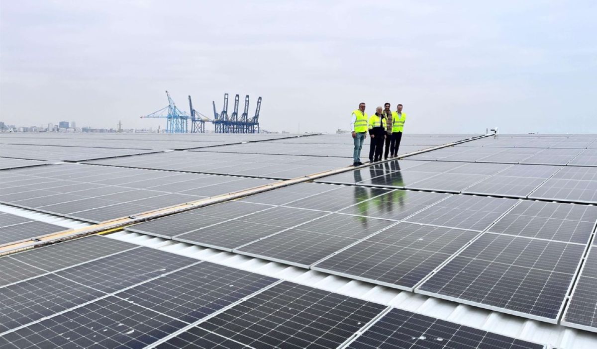 Imagen de la planta solar del Puerto de Valencia. Foto: Lantania