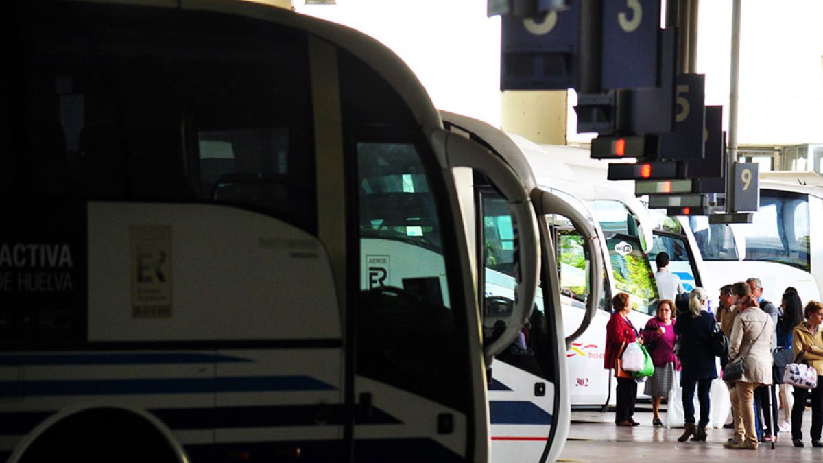El Gobierno aprueba las ayudas directas al transporte de viajeros. Foto de archivo