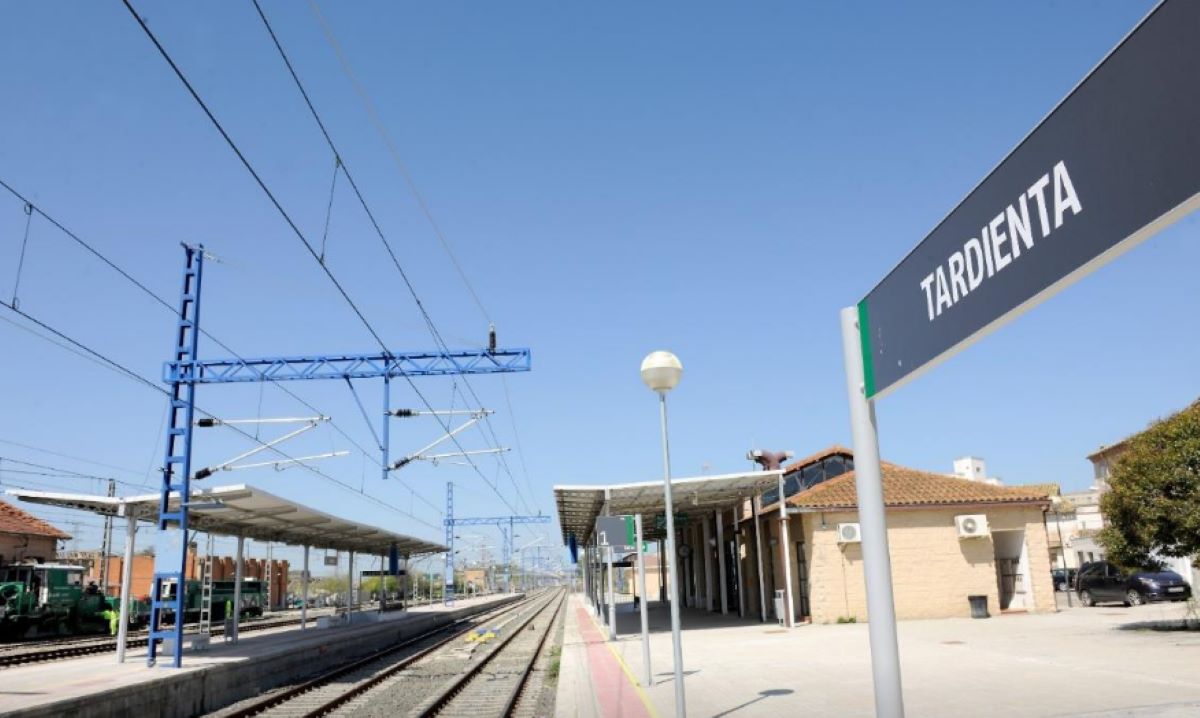 Imagen de la estación de Tardienta. Foto: Ministerio de Transportes y Movilidad Sostenible