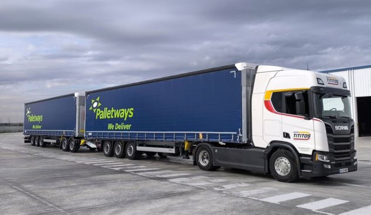 Imagen del duotráiler. Foto: Palletways Iberia