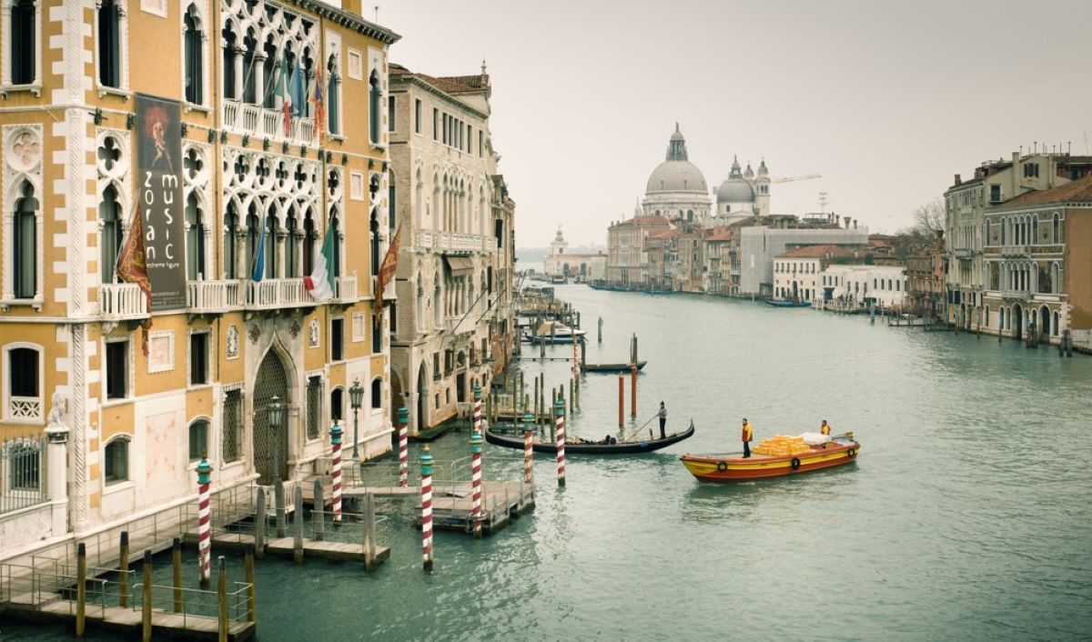 Entregas mediante góndolas en Venecia. Foto: DHL