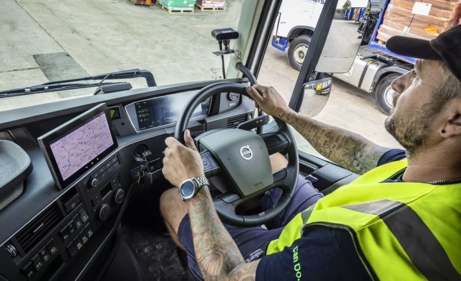 3 nuevos Volvo FH para entregar las mercancías de Walkers Transport.
