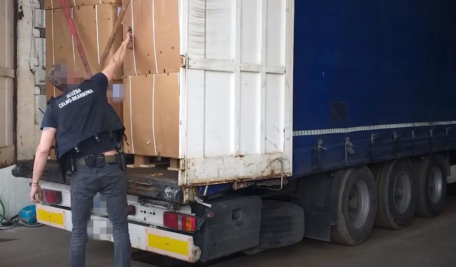 30 detenidos en Países Bajos y Polonia e incautados 5,4 millones de cigarrillos falsificados