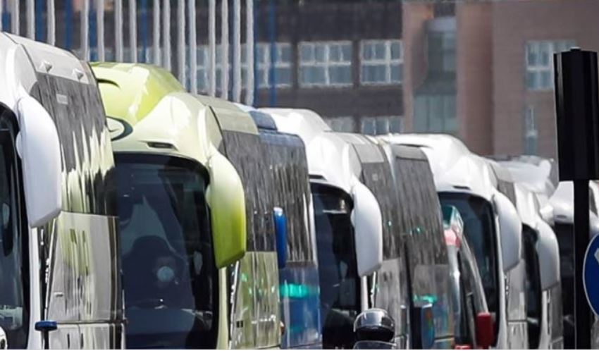 Varios autobuses