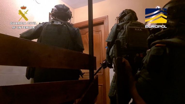 37 detenidos de una red criminal que enviaba cargamentos de hachís y marihuana a Europa