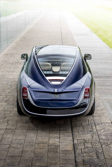 Rolls Royce Sweptail 4