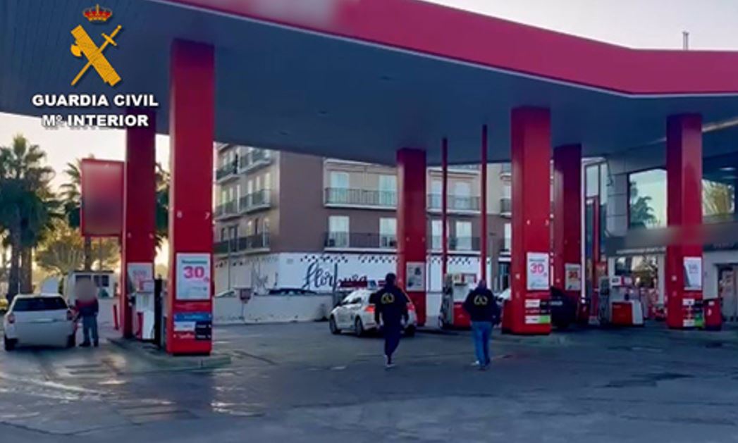 Imagen de 8 detenidos, 4 de ellos en León, de una organización dedicada a estafas con tarjetas de repostaje