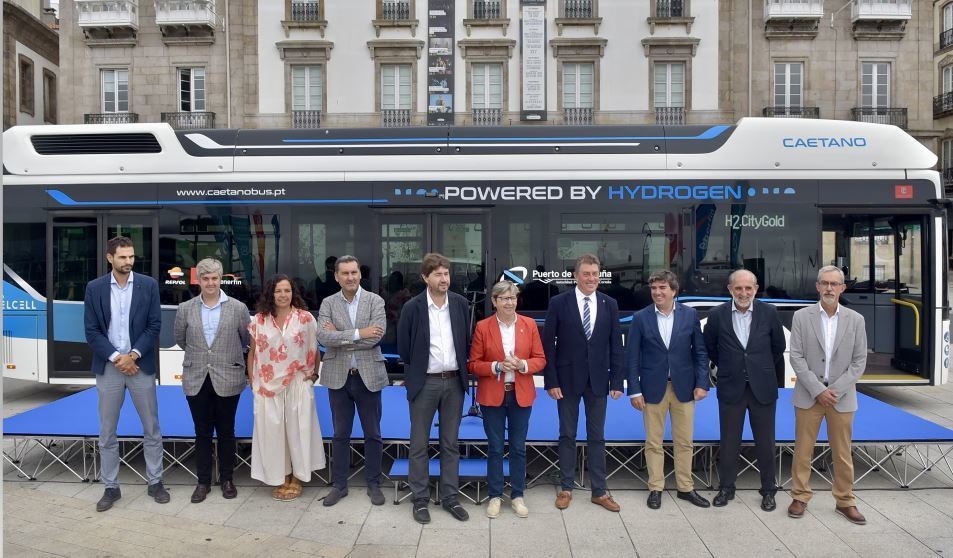 Imagen de la presentación del autobús de hidrógeno en A Coruña