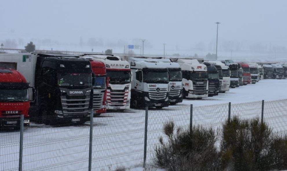 Camiones embolsados por la borrasca "Filomena"