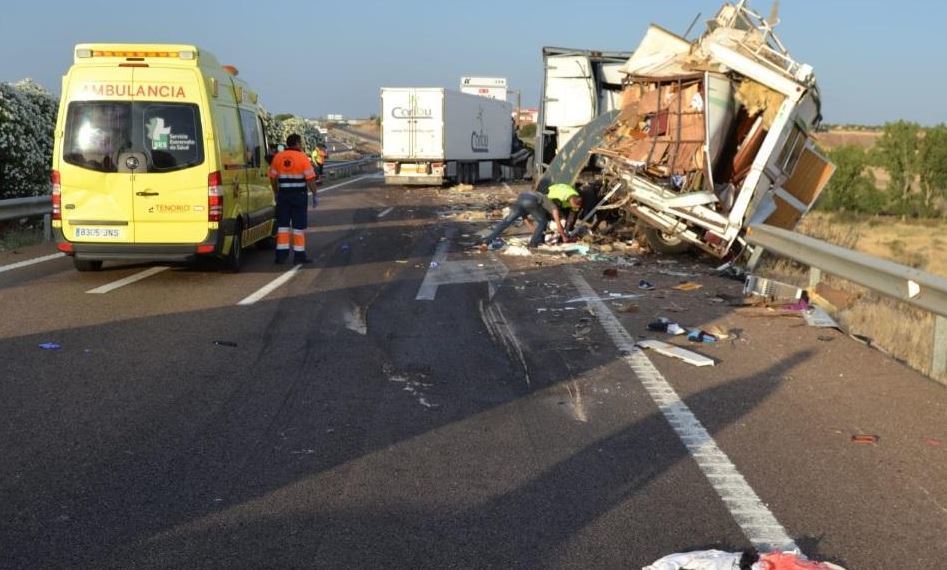 Imagen del accidente ocurrido en la A-5 en Tujillanos