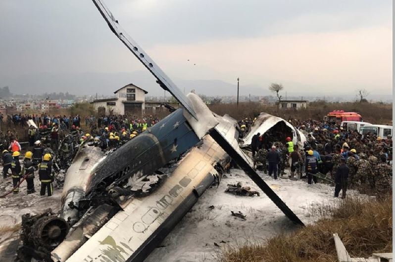 Imagen del avión siniestrado en Nepal