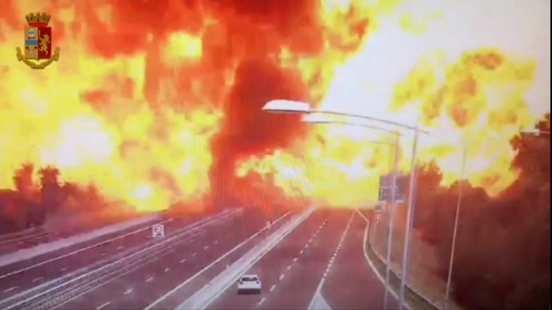 Imagen de la explosión de ayer en Bolonia