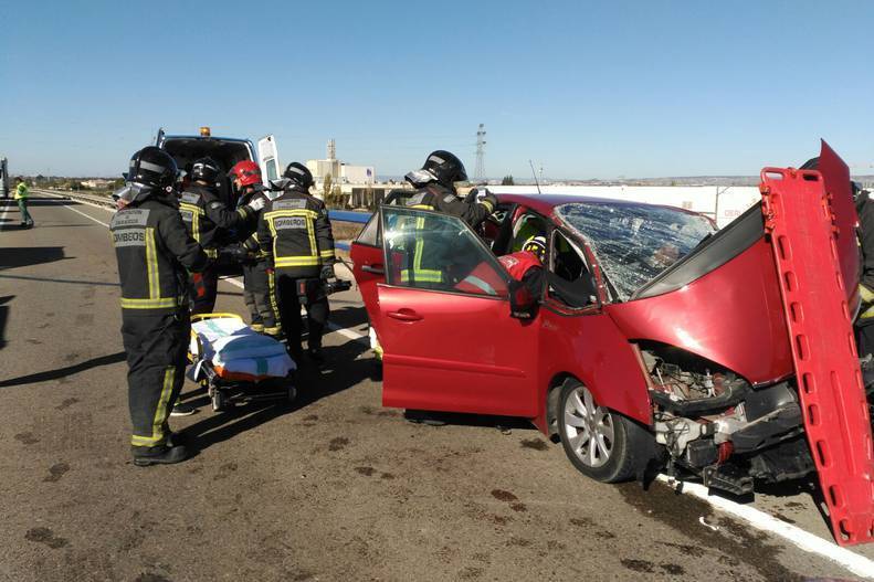 ACCIDENTECOCHEFURGONETAZARAGOZA