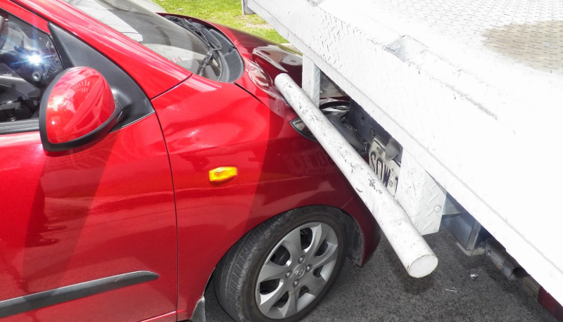 Imagen de un accidente por no guardar la distancia de seguridad.