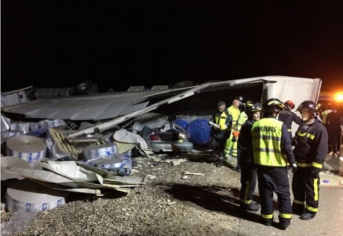 Imagen del accidente ocurrido en la A-6, en Mota del Marqués