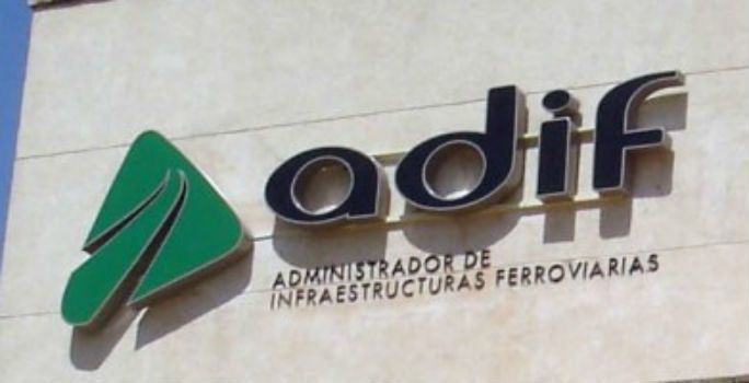 Imagen de la fachada de Adif