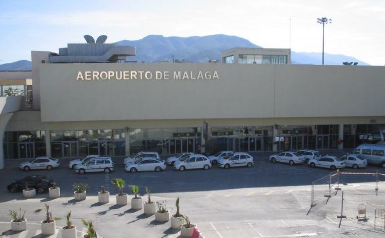 Imagen de la entrada del aeropuerto de Málaga
