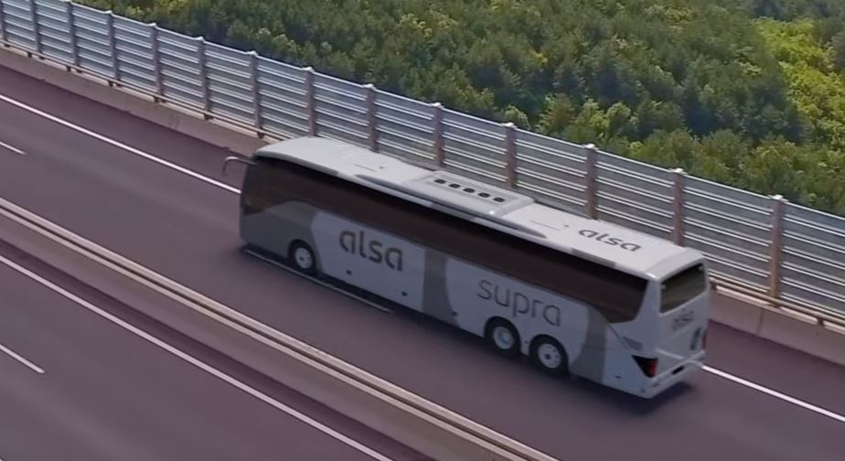 Un autobús con la nueva marca de Alsa
