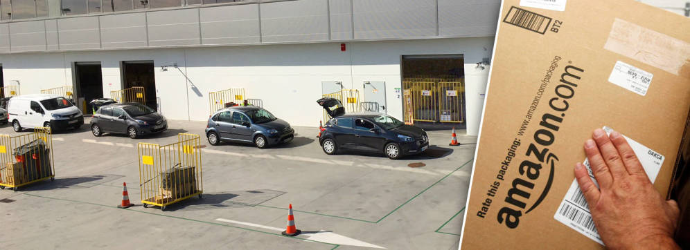 Imagen de los coches aparcados en un almacén de Amazon