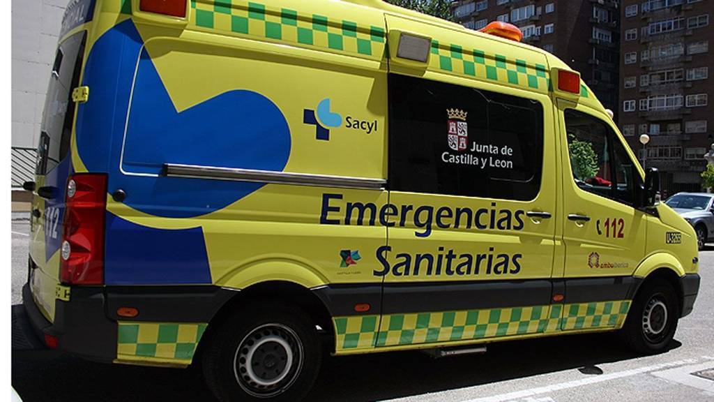 Imagen de una ambulancia del SACYL