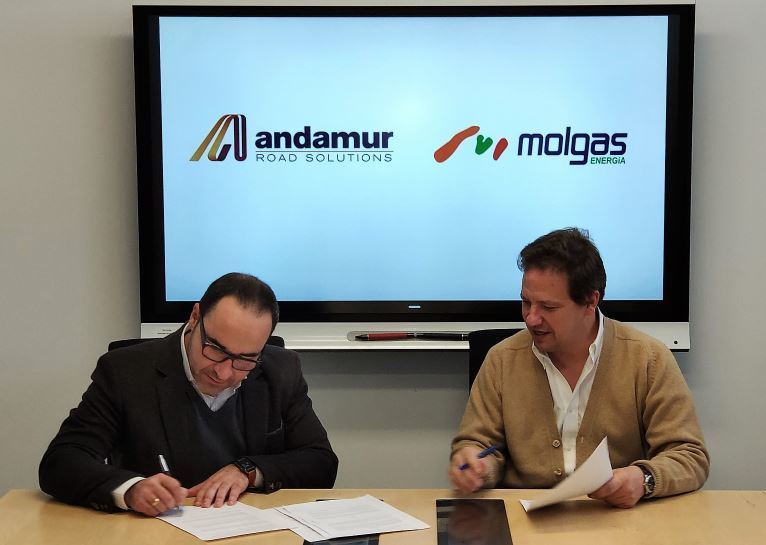 Firma del acuerdo entre Andamur y Molgas