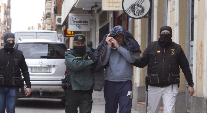 ASESINOSCAMIONEROCAUDETE ASESINOSCAMIONEROCAUDETE