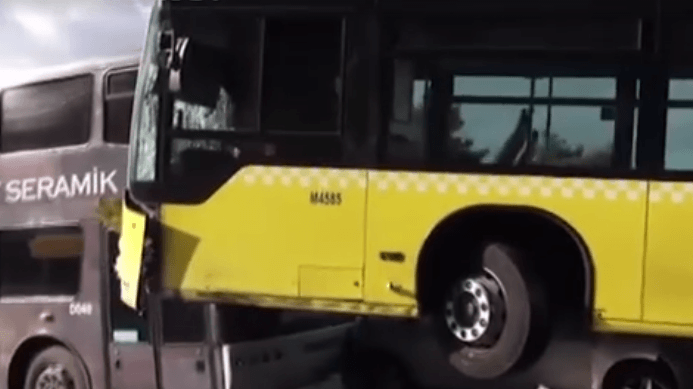 ATAQUECONDUCTORBUS.jpg