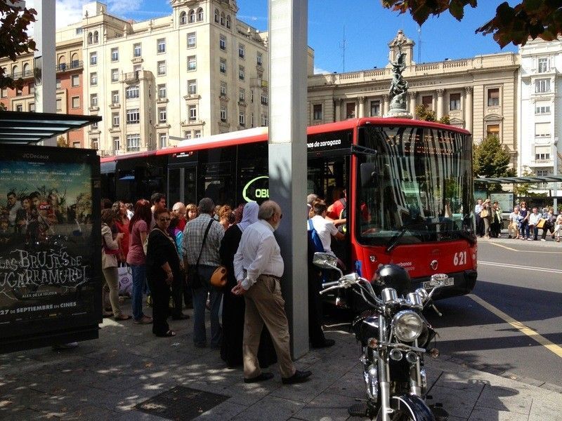 Imagen de un autobús urbano de Zaragoza,