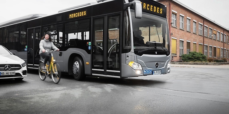 Un autobús Mercedes