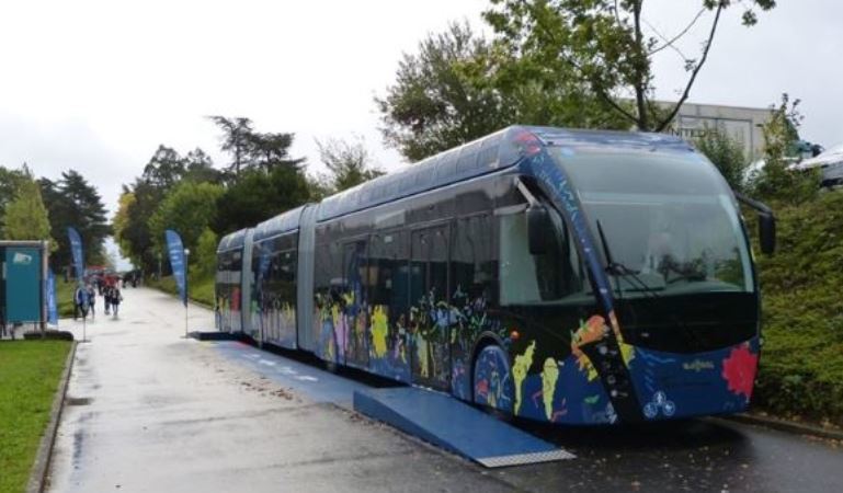 Imagen del autobús-tranvía francés,.