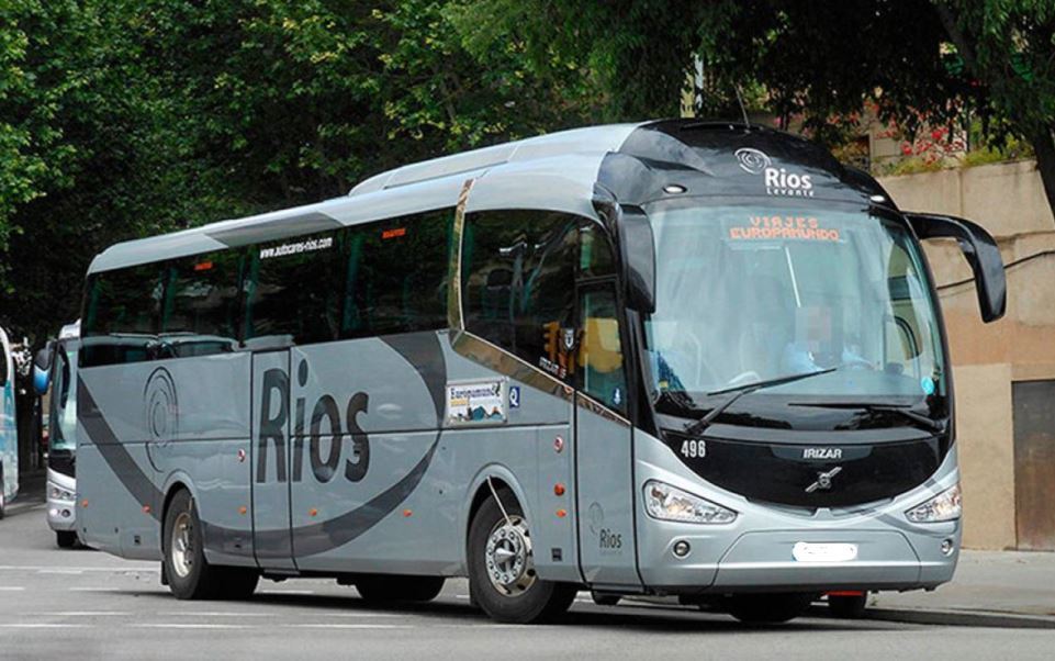Un autobús de Autocares Dios Alicante