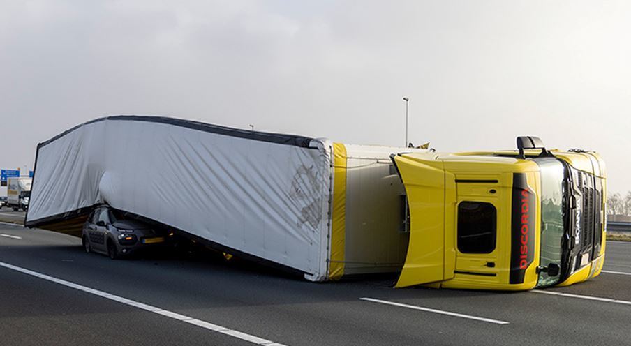 Al menos tres muertos en Países Bajos a causa de la tormenta 'Eunice'.