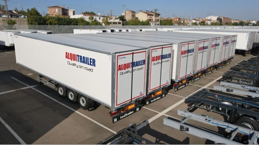 Imagen de Alquitrailer adquiere 10 furgones y 5 lonas Lecitrailer.
