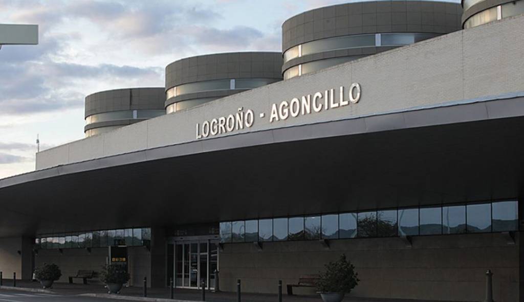 Imagen del aeropuerto de Logroño donde operaba Rioja Airlines