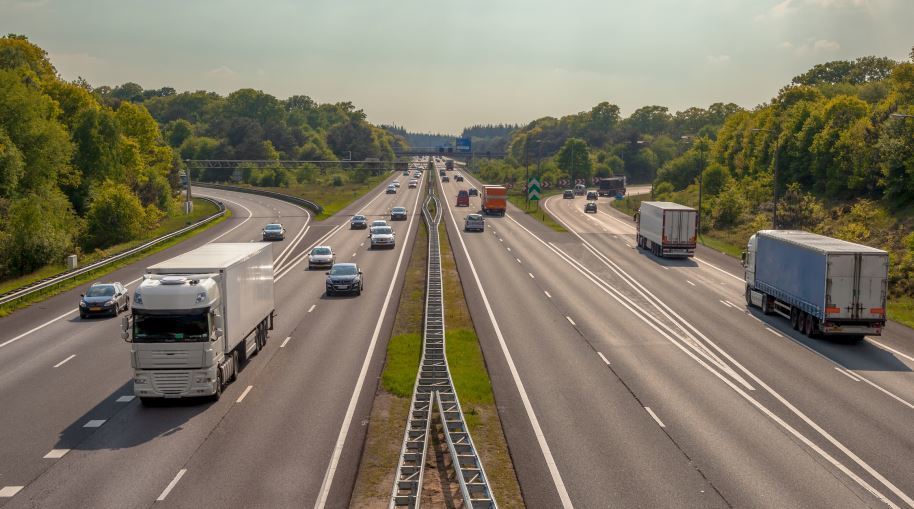 Camiones en una carretera europea