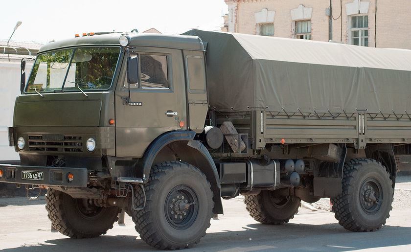 Un camión militar ruso Kamaz