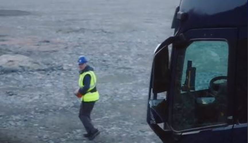 Así maniobra un Volvo sin conductor en una cantera