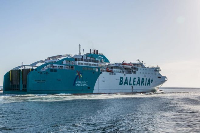 Un ferry de la naviera Balearia.