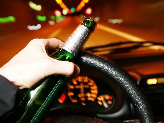 BEBIENDOALVOLANTE