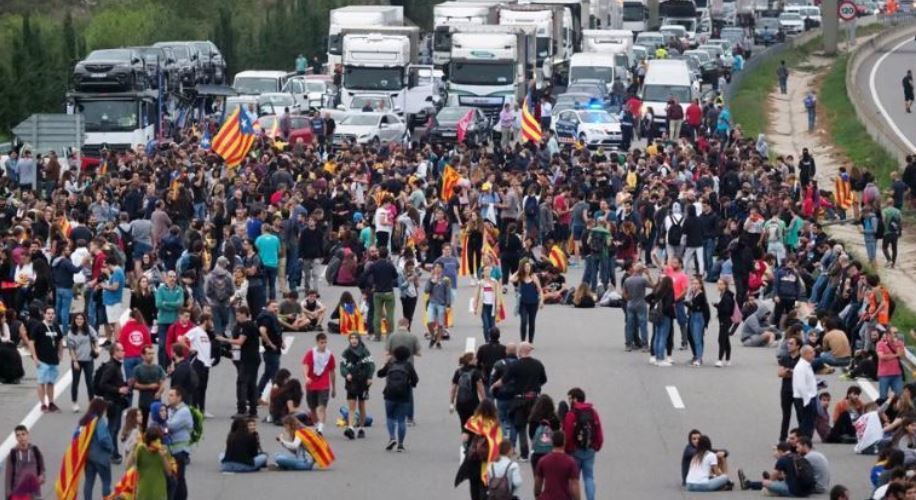 Imagen de un bloqueo de autopista en Cataluña