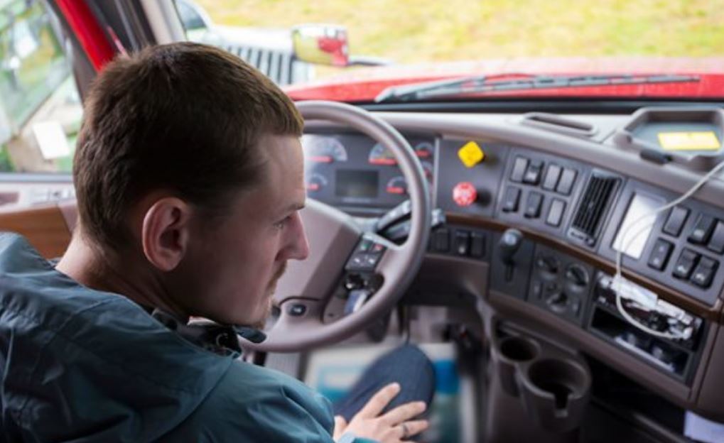 Un camionero joven