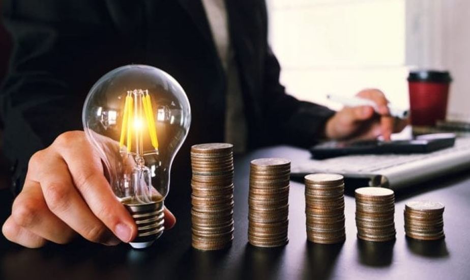 Bruselas prepara ya una respuesta común a la escalada del precio de la luz en toda Europa