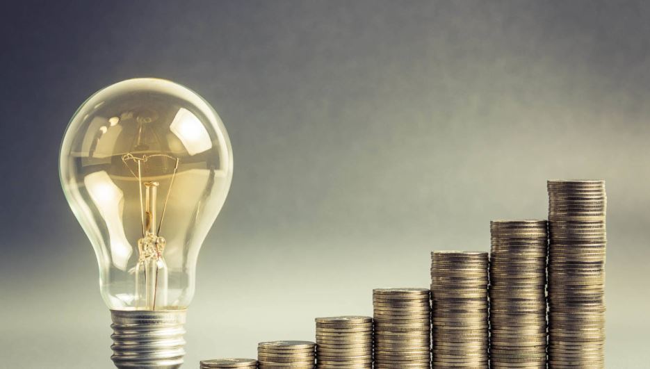 Bruselas presenta una serie de medidas para abordar el impacto del precio la la electricidad