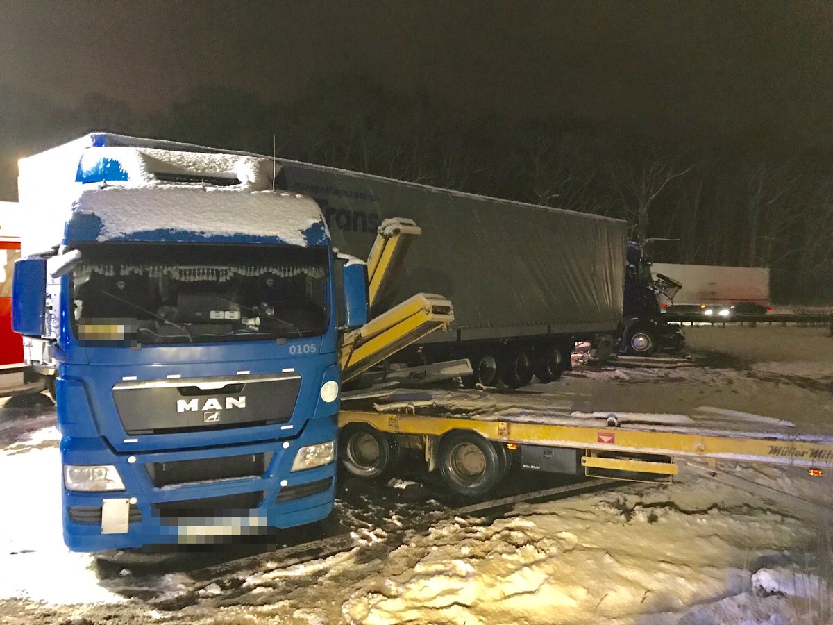  /></p><p><img data-src=