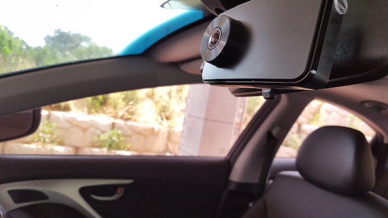 Una cámara en un coche