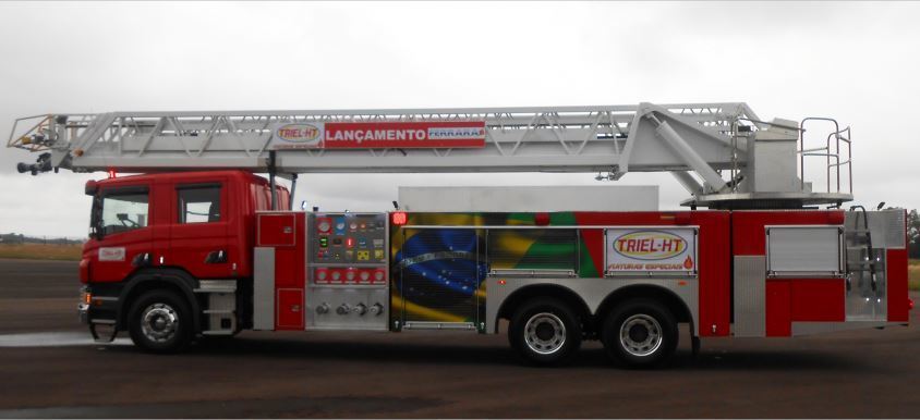 Imagen de un Scania personalizado para camión de bomberos
