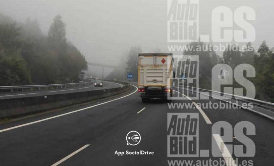 Imagen del camión camuflado de la DGT