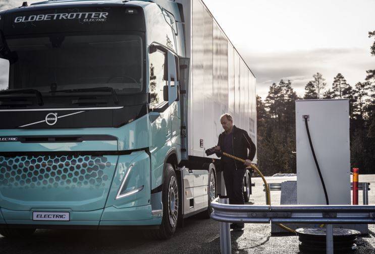 Carga de baterias de un camión eléctrico