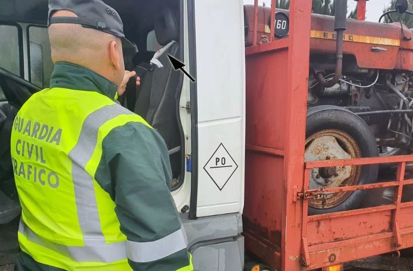 Imagen del cinturón atado con una bolsa de plástico